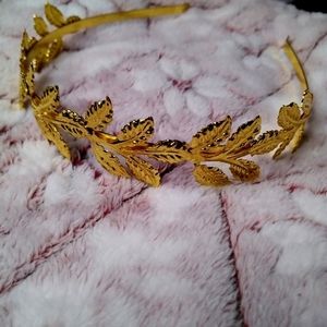 Beautiful Gold Metal Fashion Headband Greek Goddess Leaf Design